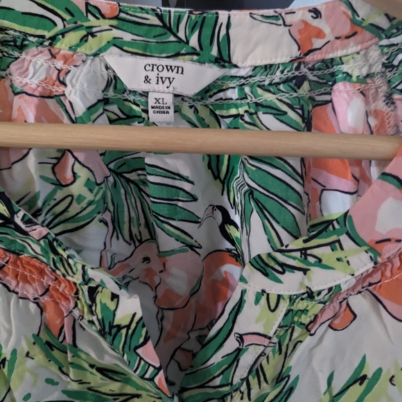 Crown and Ivy Blouse Size XL - Picture 2 of 3